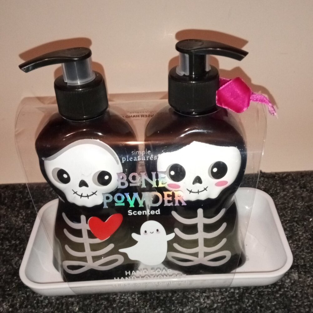 SIMPLE PLEASURES BONE POWDER SENTED 7"HAND SOAP AND HAND LOTION SET OF 2